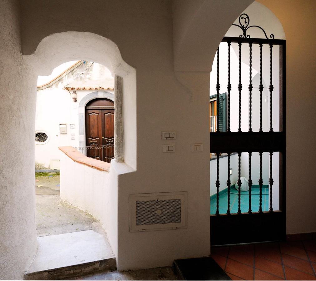 Appartement Domus Florio Sabbia à Amalfi Extérieur photo